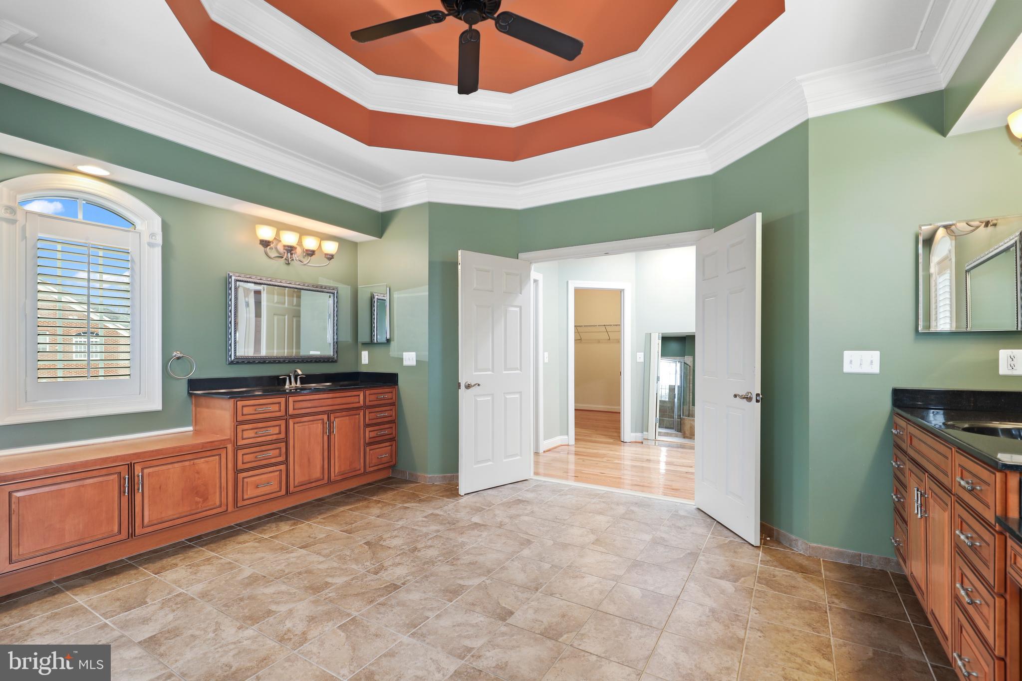 8905 Laurel Overlook Dr