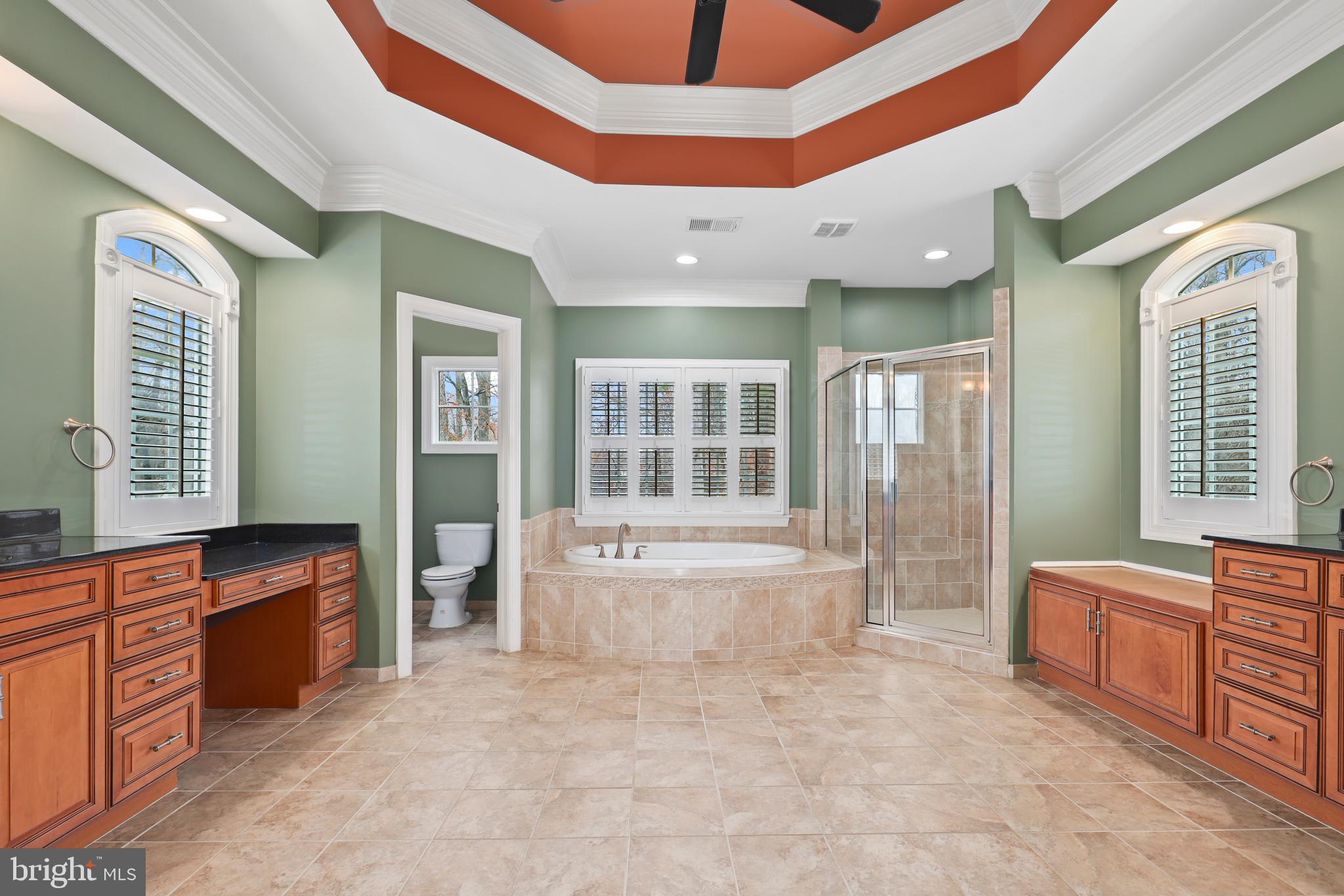 8905 Laurel Overlook Dr