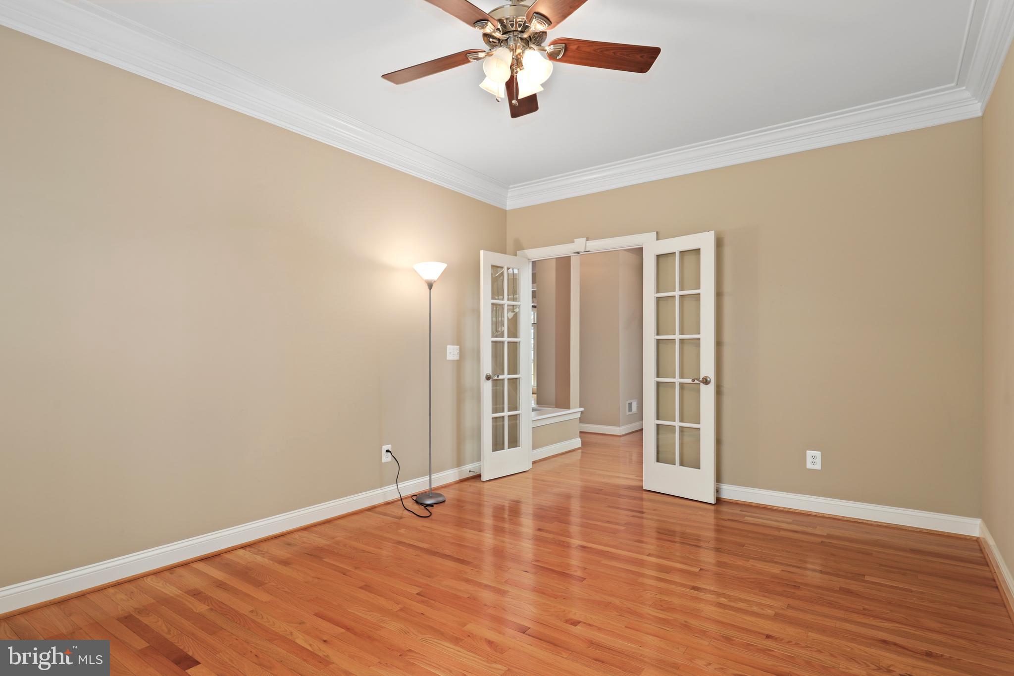 8905 Laurel Overlook Dr