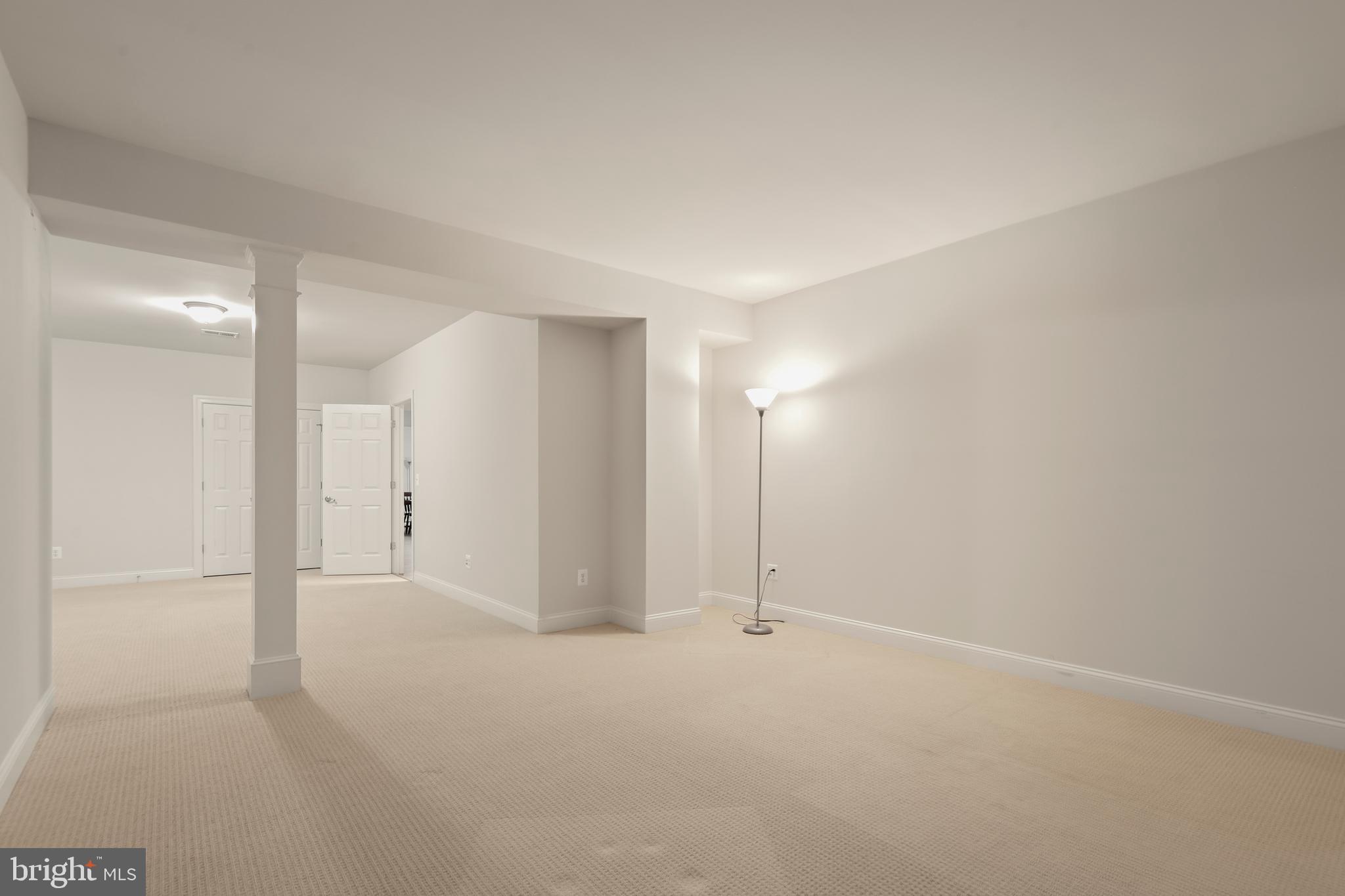 8905 Laurel Overlook Dr