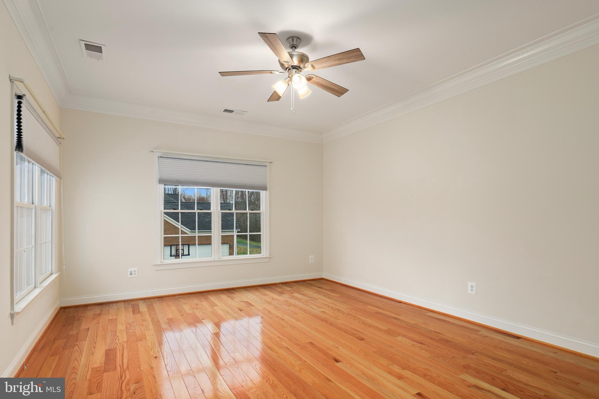 8905 Laurel Overlook Dr