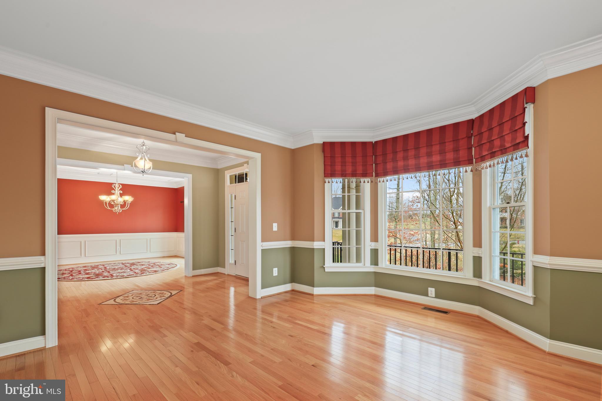 8905 Laurel Overlook Dr