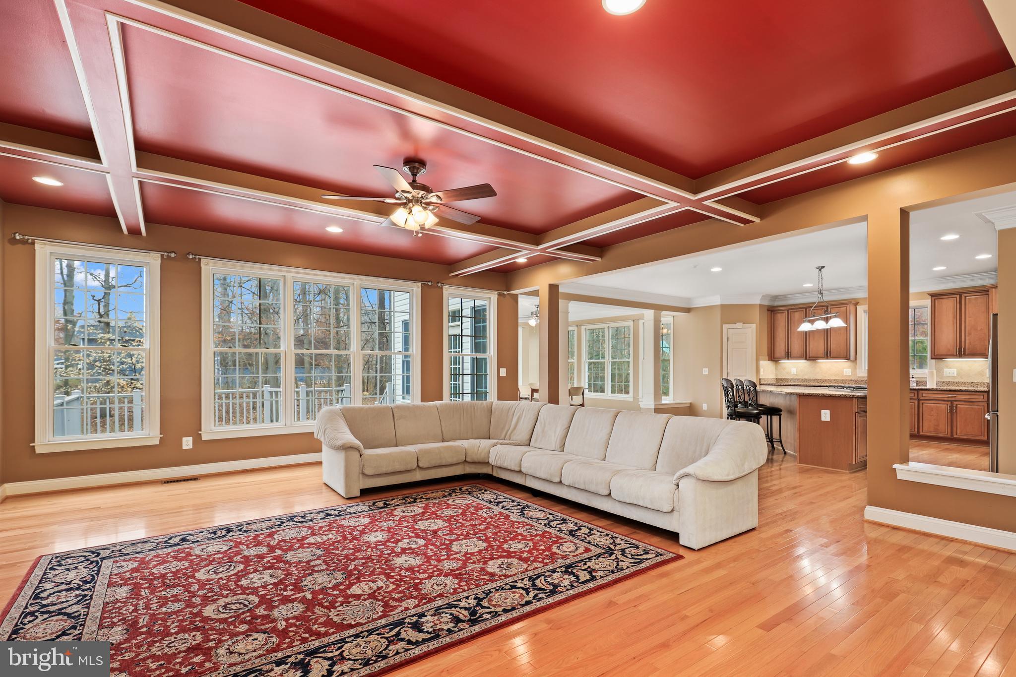 8905 Laurel Overlook Dr