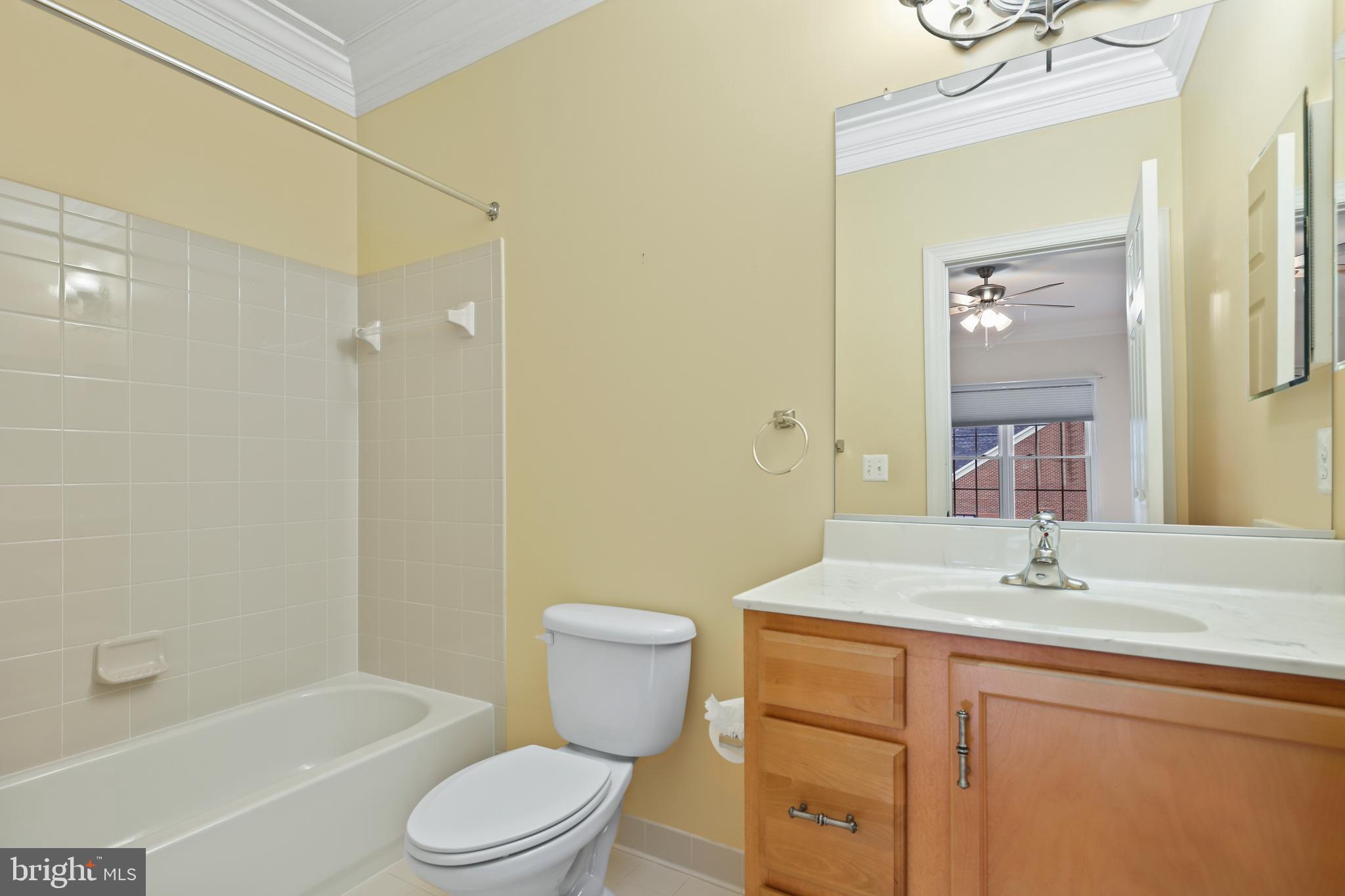 8905 Laurel Overlook Dr