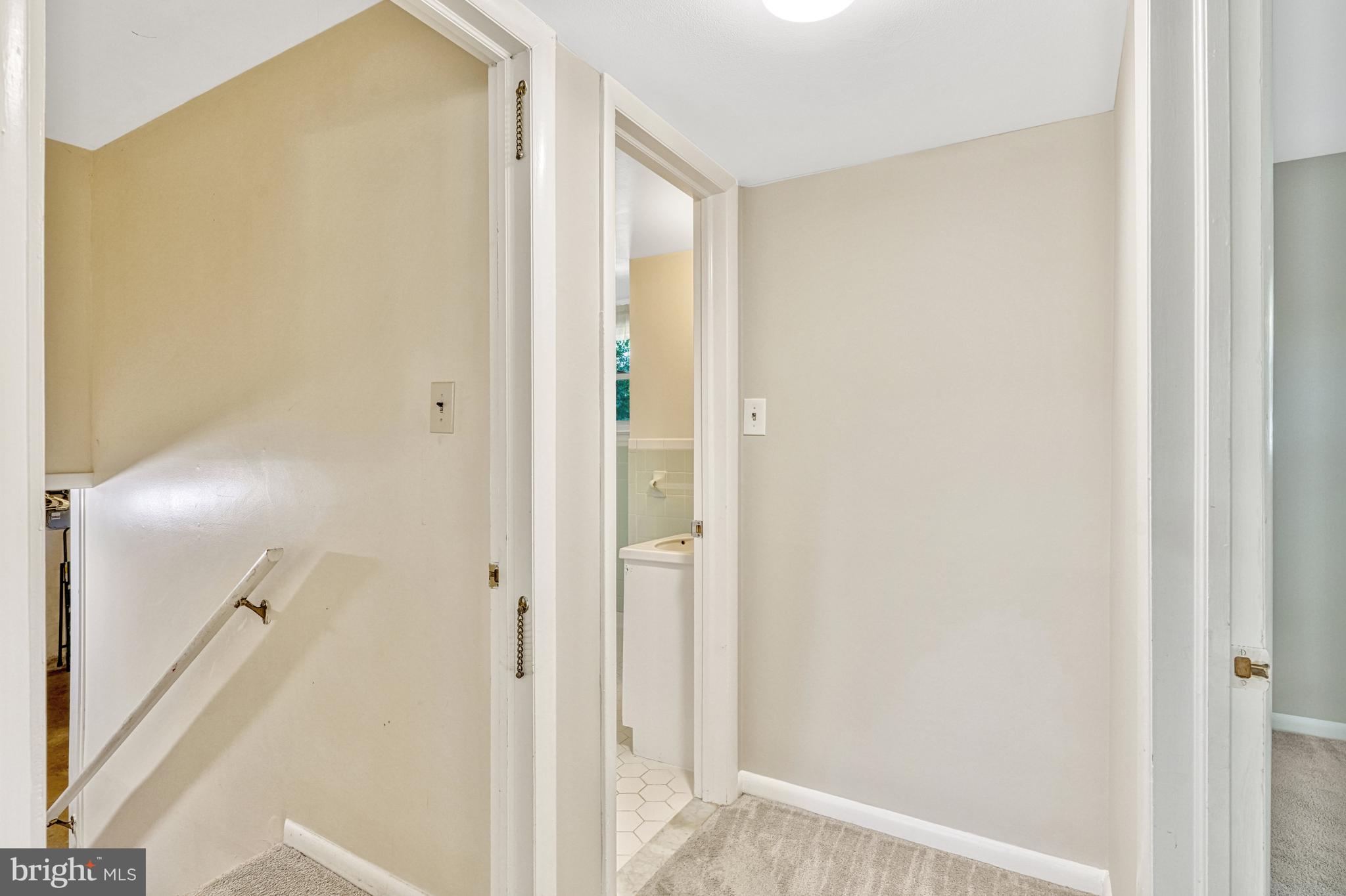 1408 MAYFLOWER DR