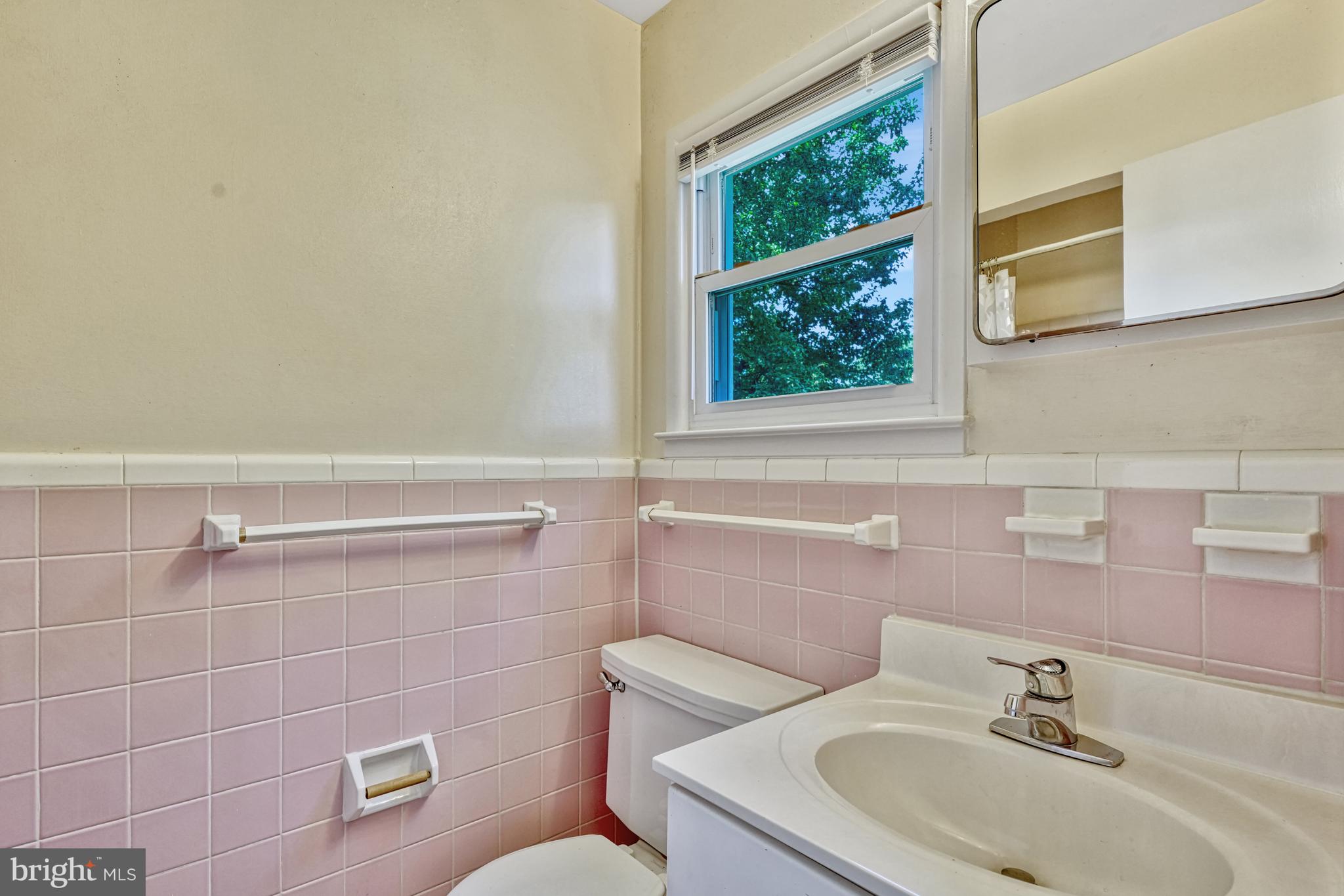 1408 MAYFLOWER DR