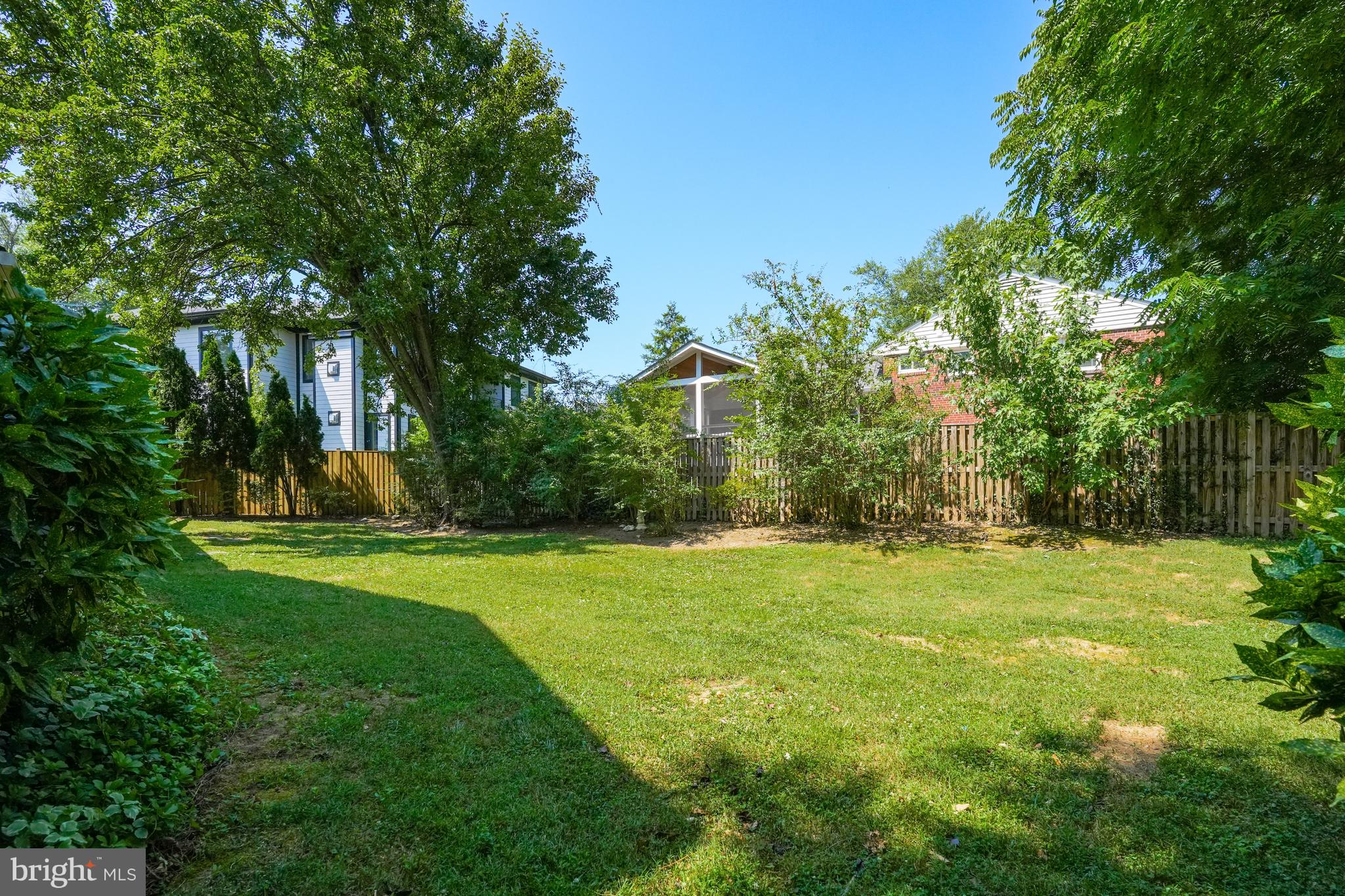 1408 MAYFLOWER DR