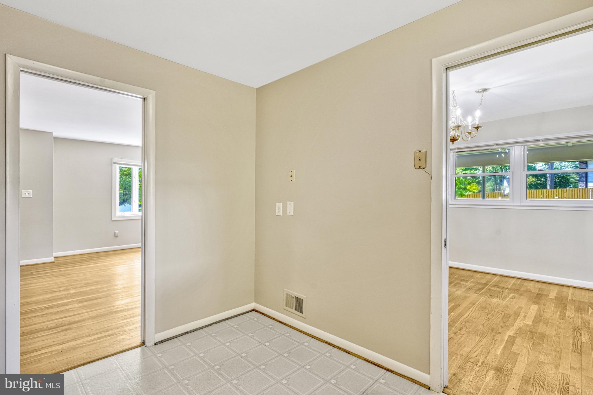 1408 MAYFLOWER DR
