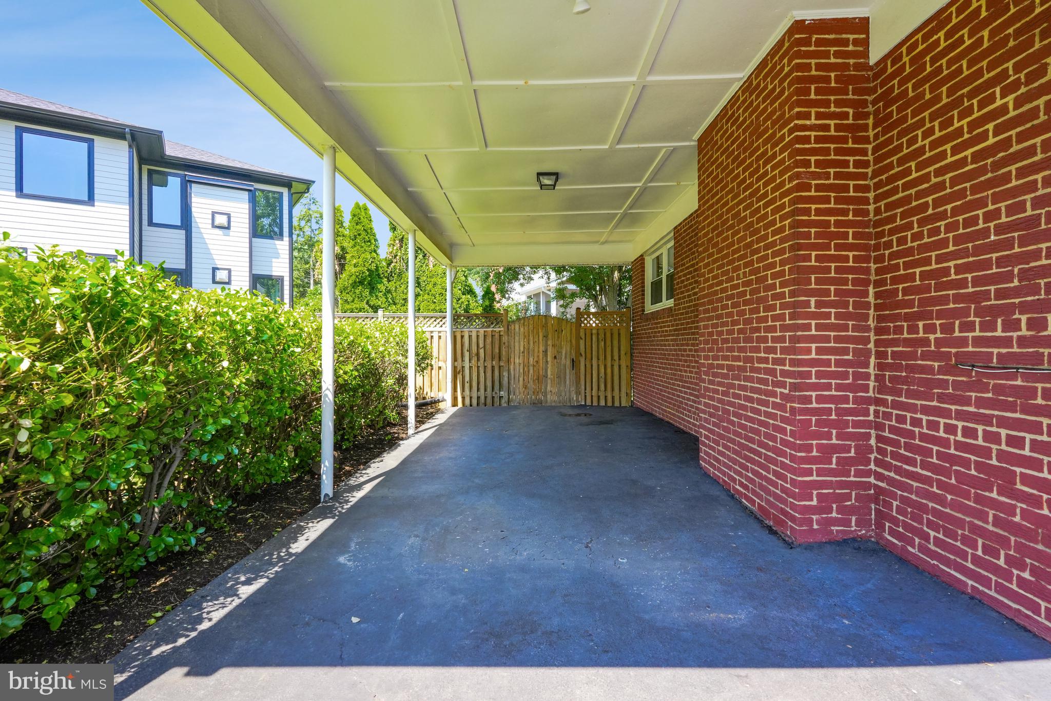 1408 MAYFLOWER DR