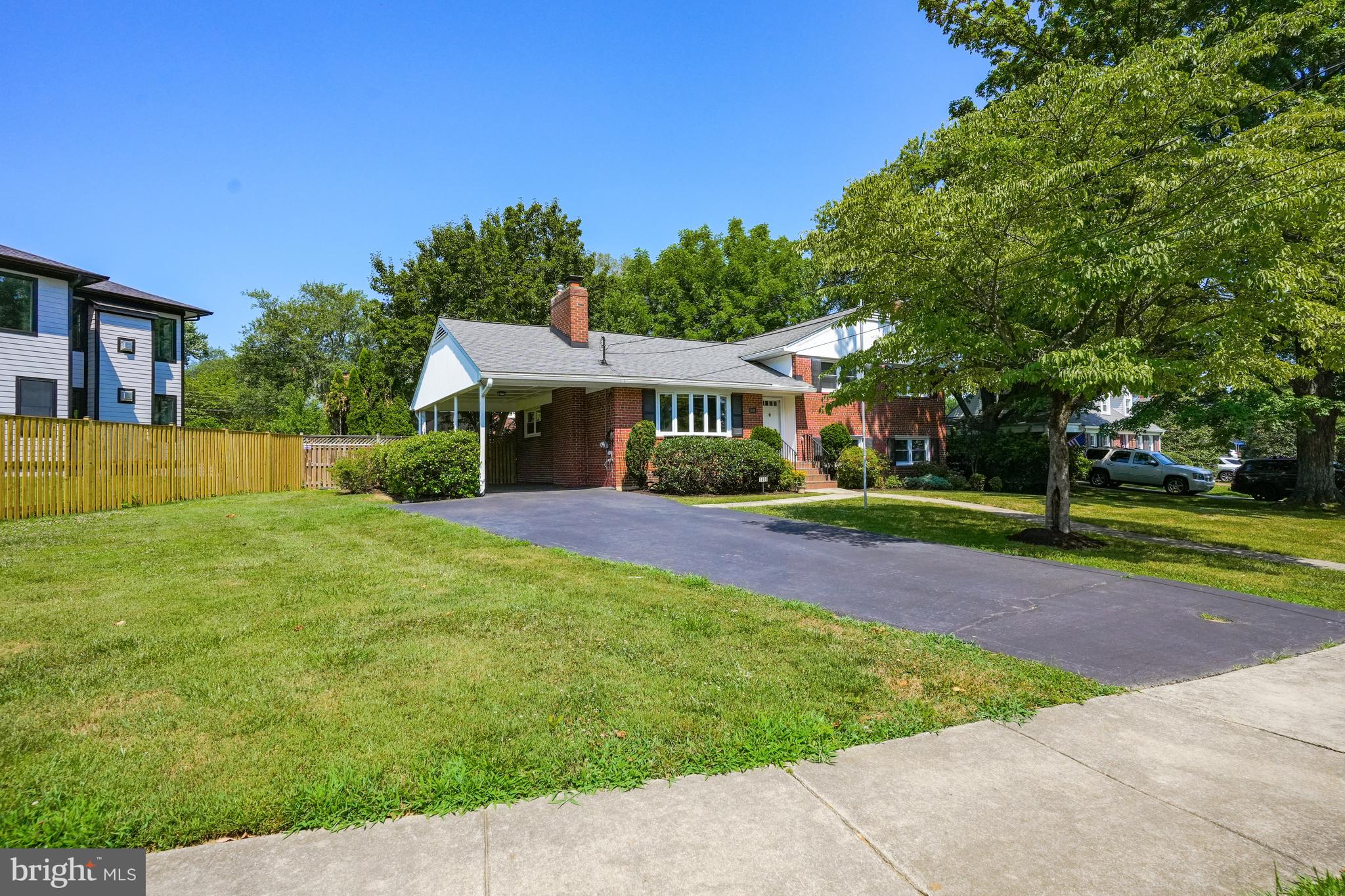 1408 MAYFLOWER DR