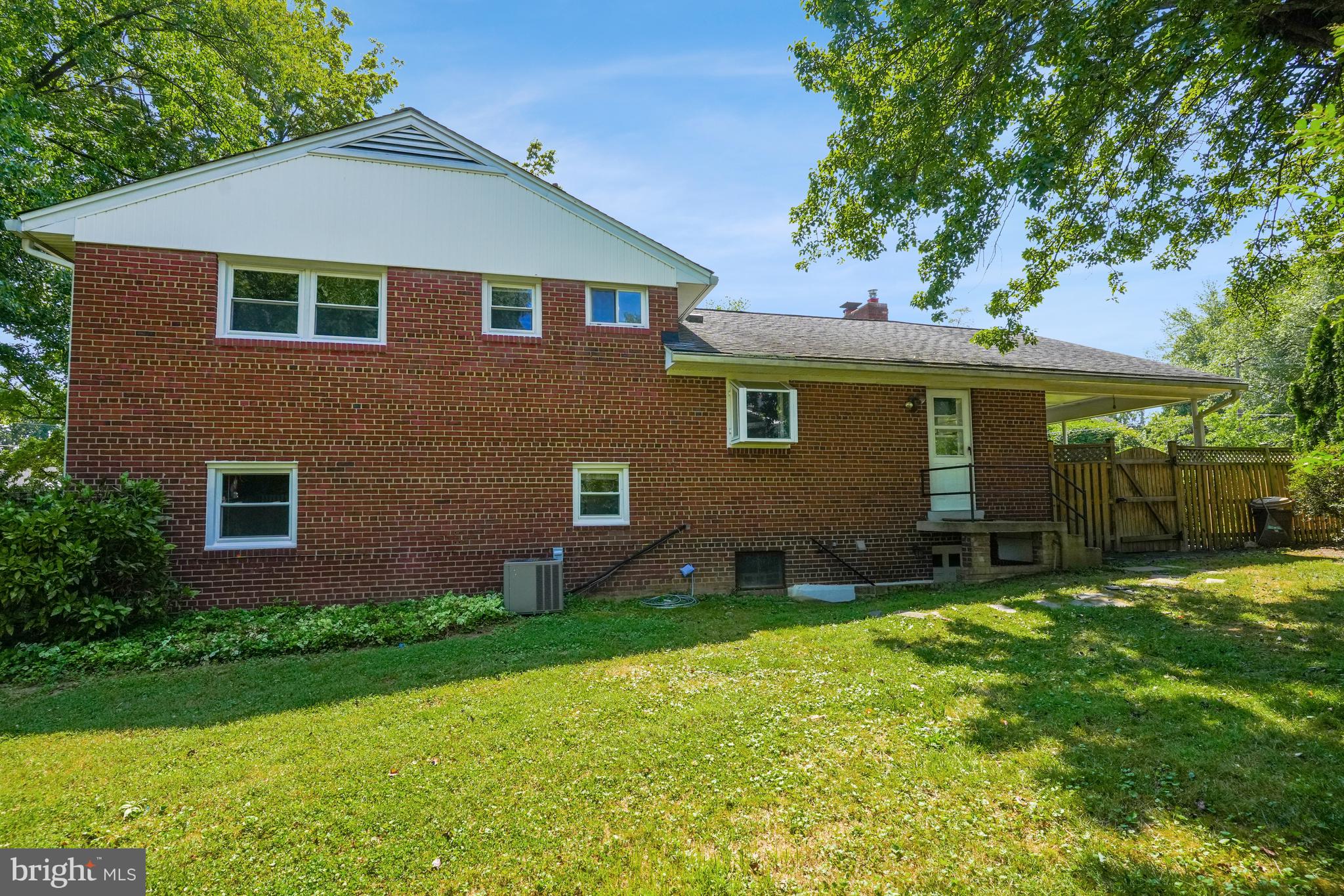 1408 MAYFLOWER DR