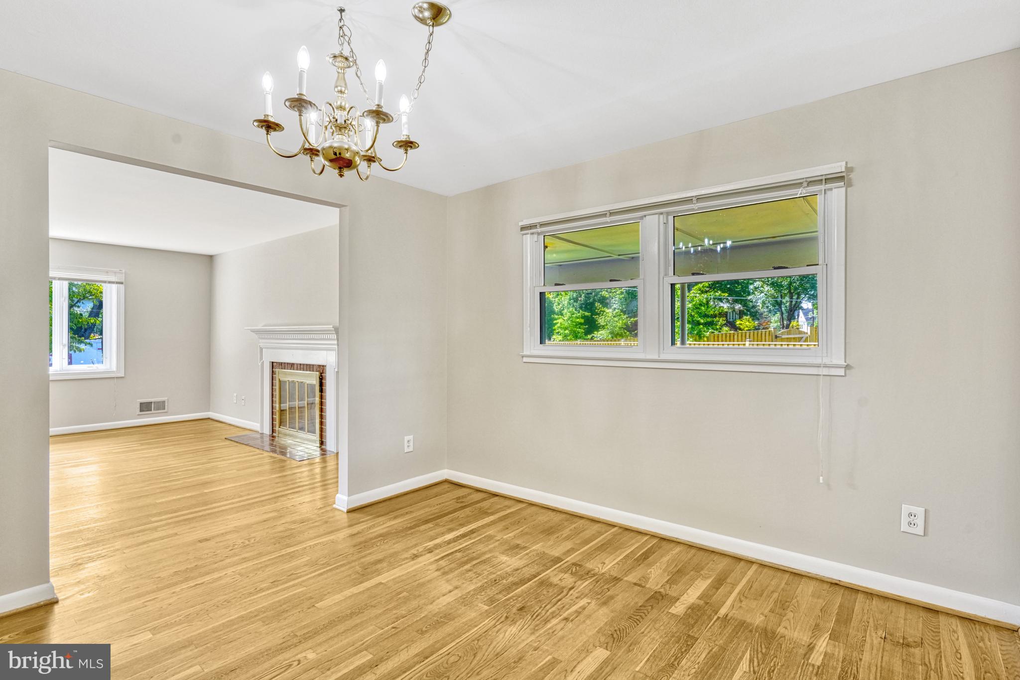1408 MAYFLOWER DR