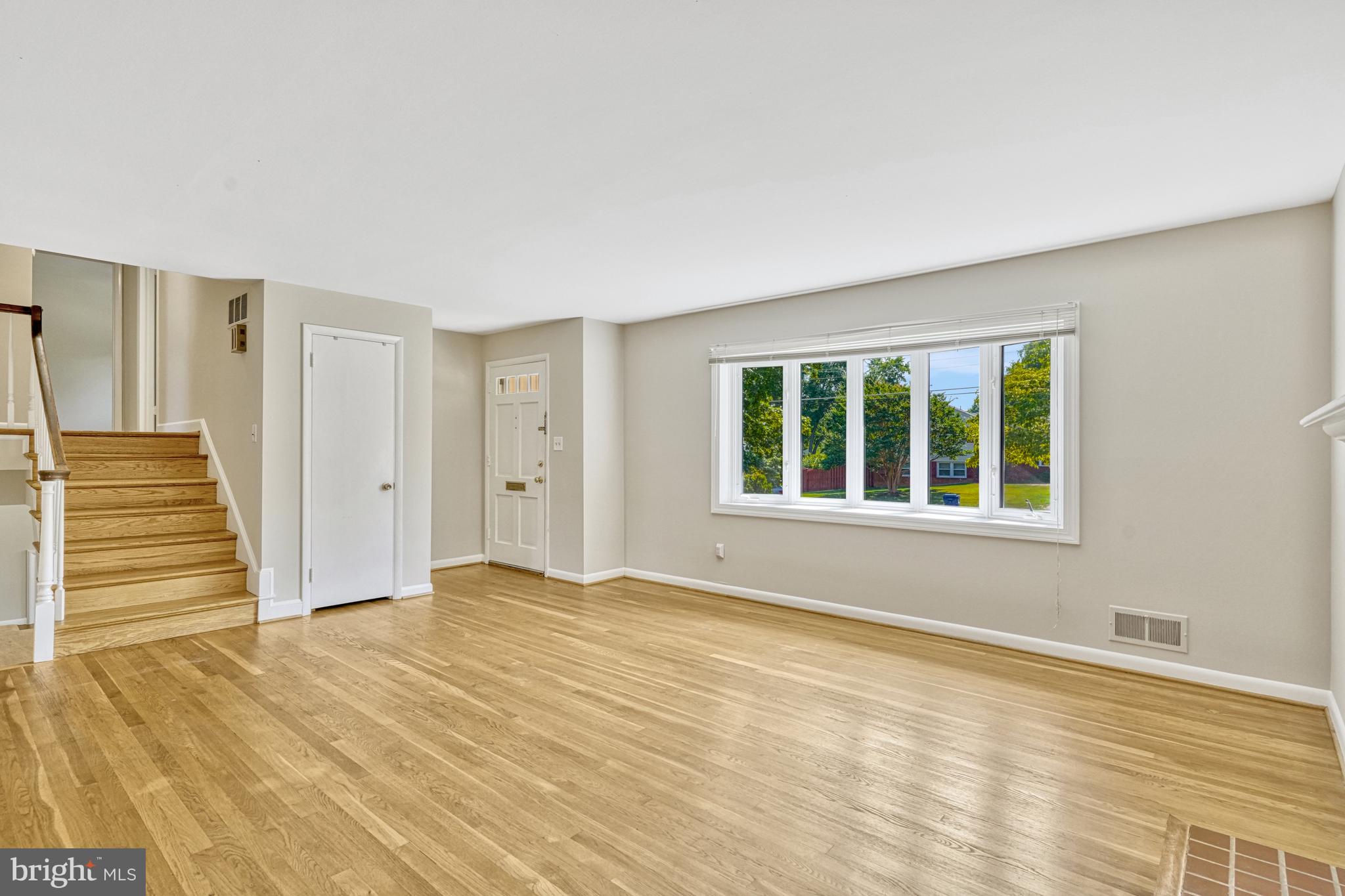 1408 MAYFLOWER DR