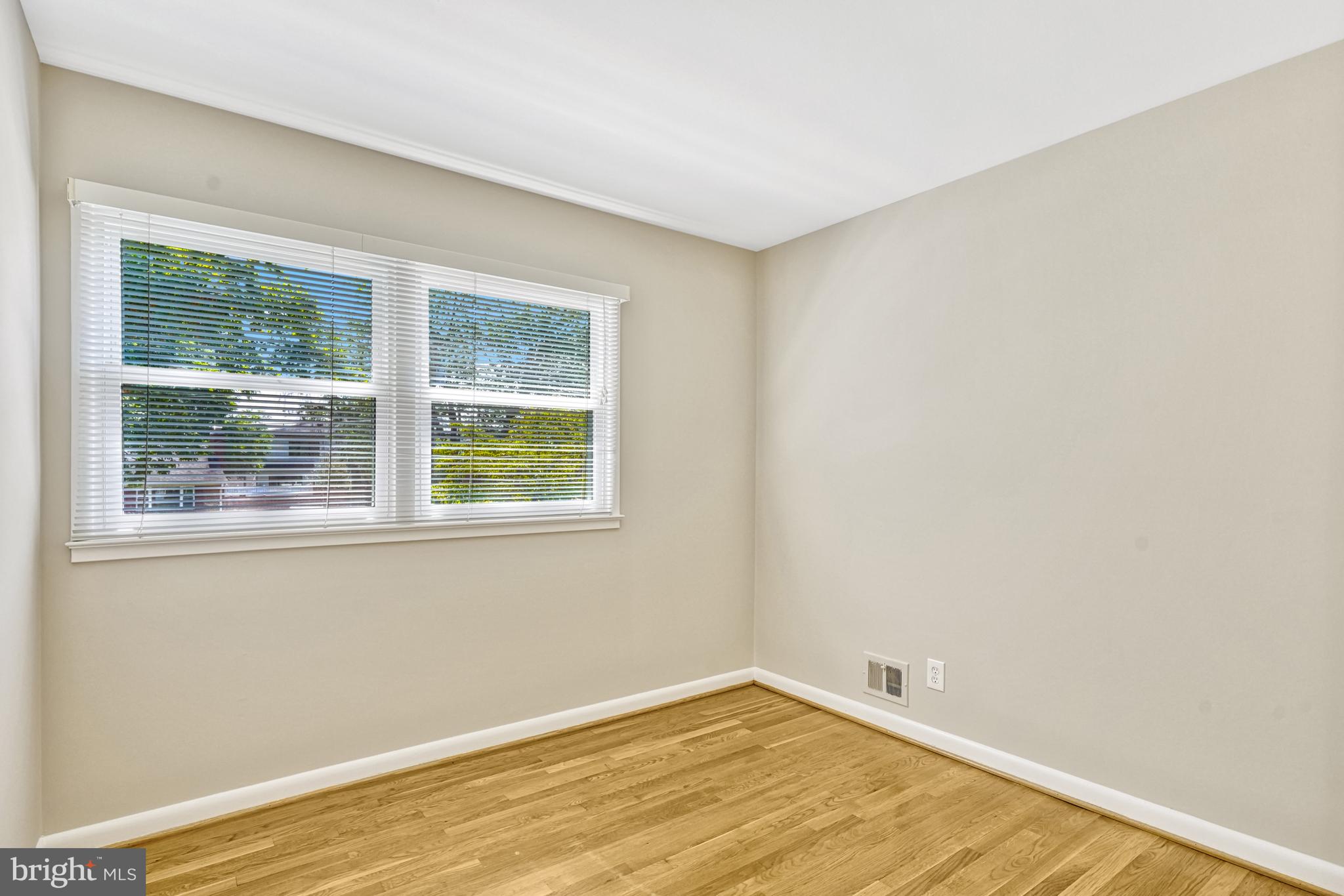 1408 MAYFLOWER DR