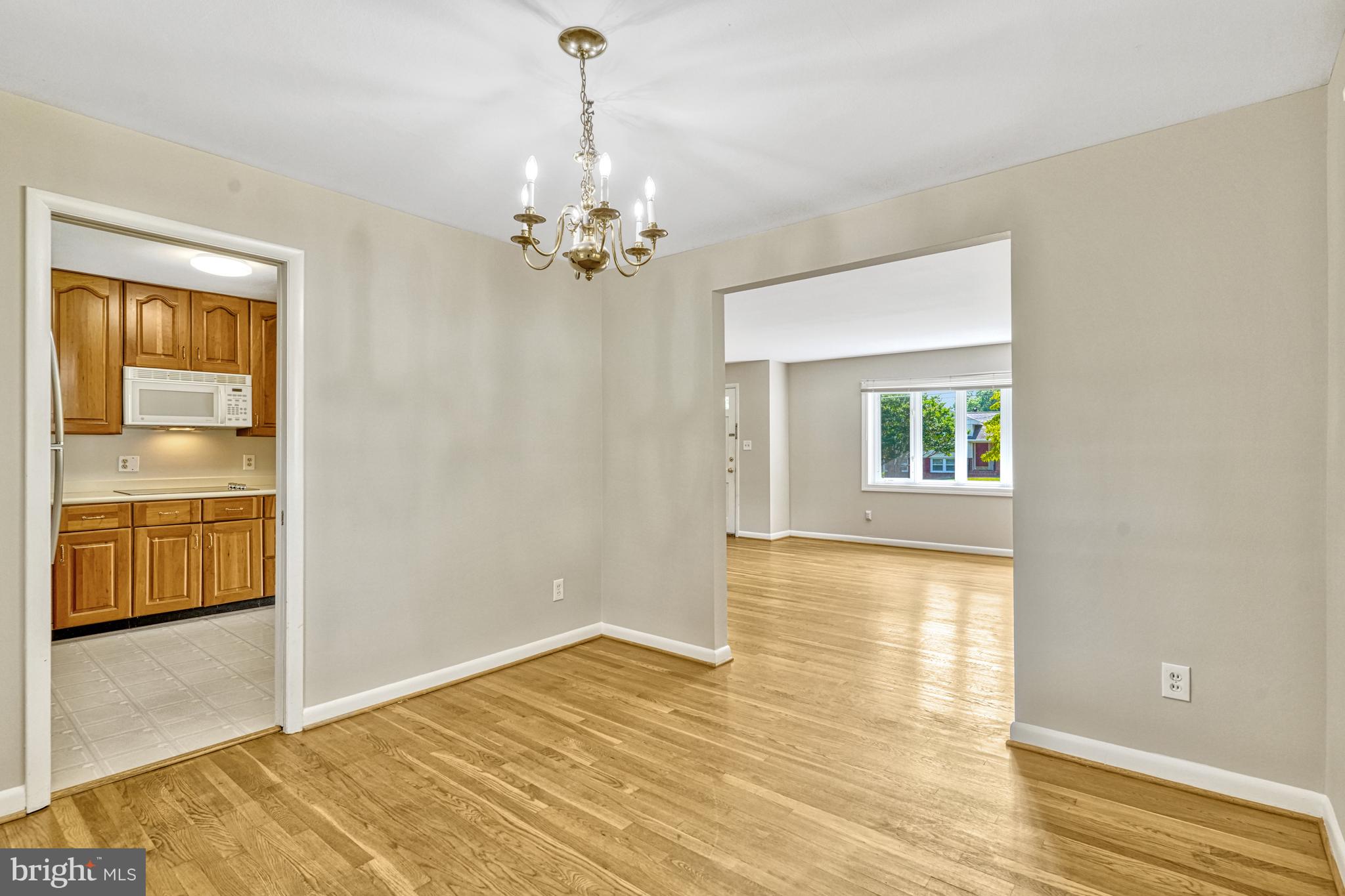 1408 MAYFLOWER DR