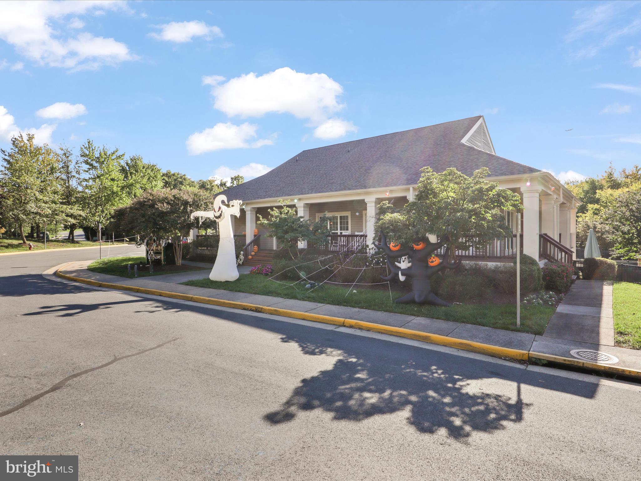 13834 Springstone Dr