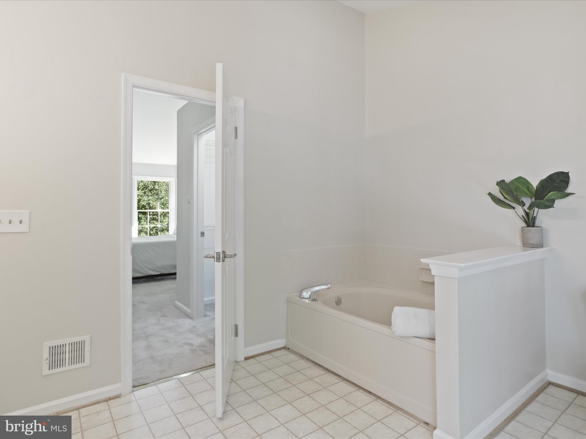 13834 Springstone Dr