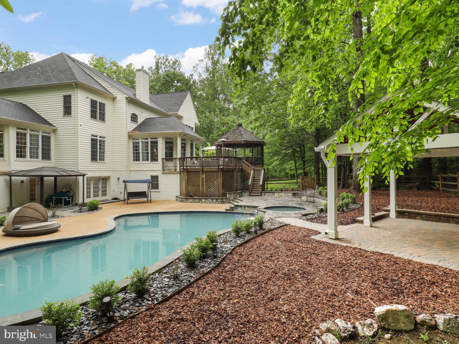 8197 COTTAGE ROSE COURT