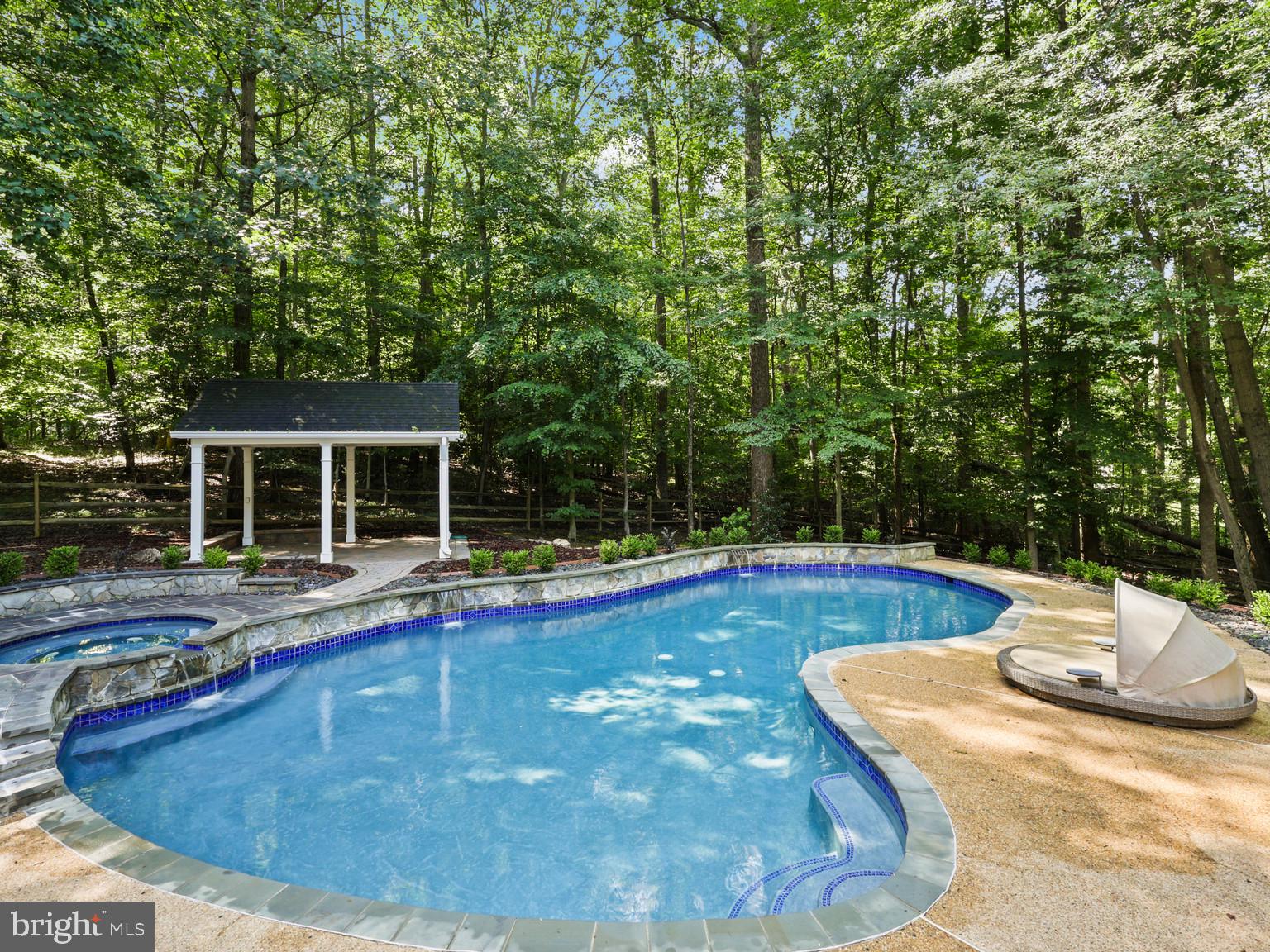 8197 COTTAGE ROSE COURT