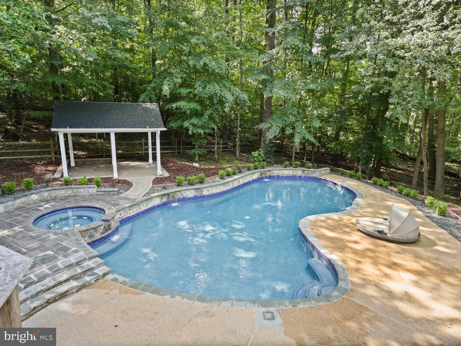 8197 COTTAGE ROSE COURT