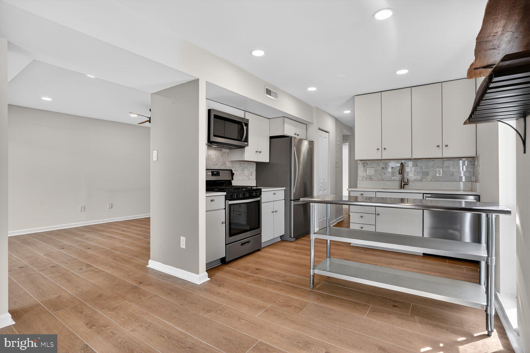 2018 COLTS NECK ROAD 10/11B