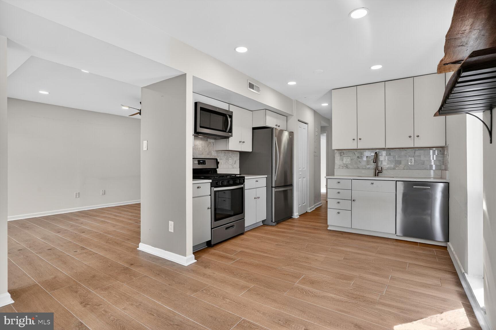 2018 COLTS NECK ROAD 10/11B