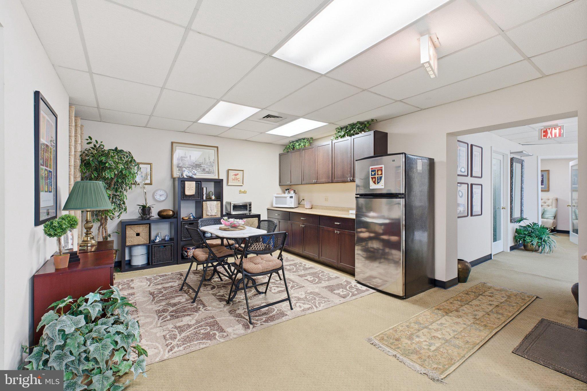 5051 BACKLICK ROAD A & B