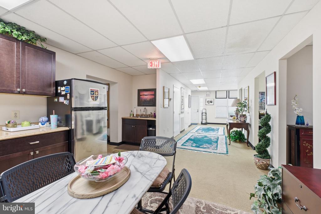 5051 BACKLICK ROAD A & B