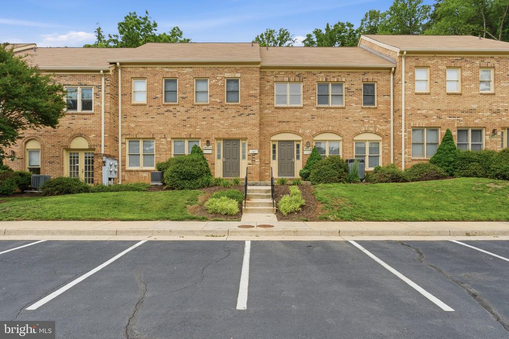FAIRFAX Unit: 5051-B