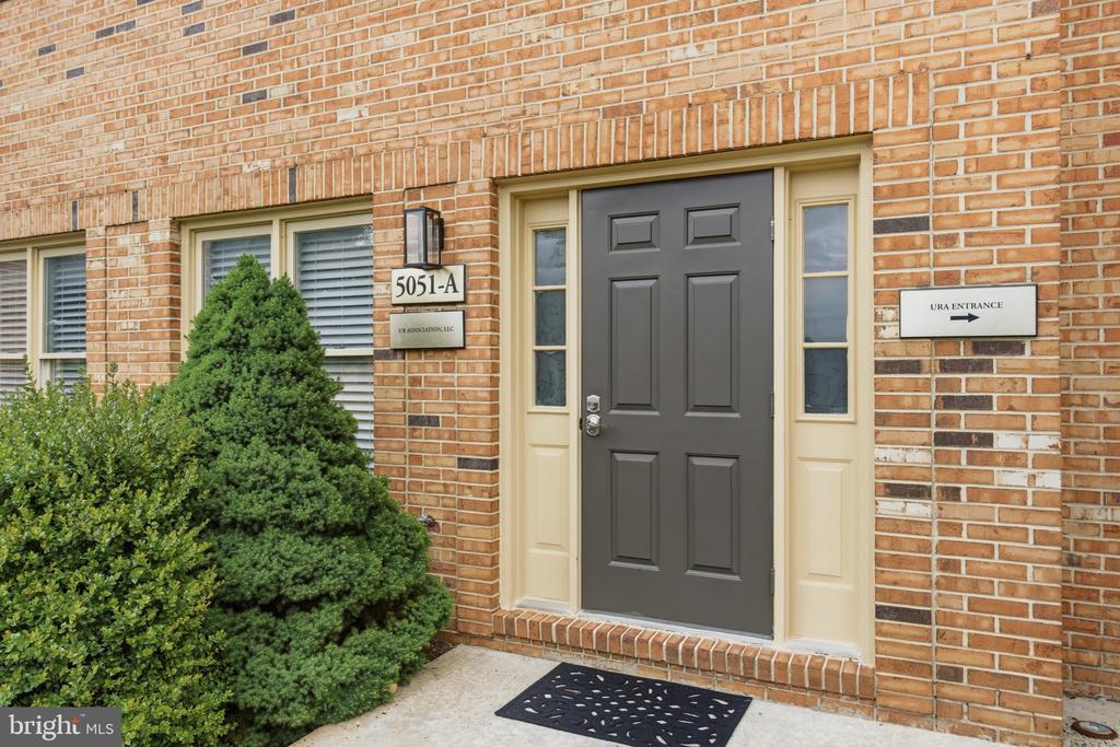 FAIRFAX Unit: 5051-B