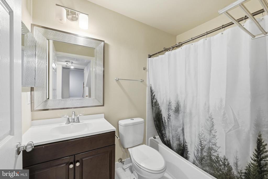 8986 HARROVER PLACE Unit: 86B