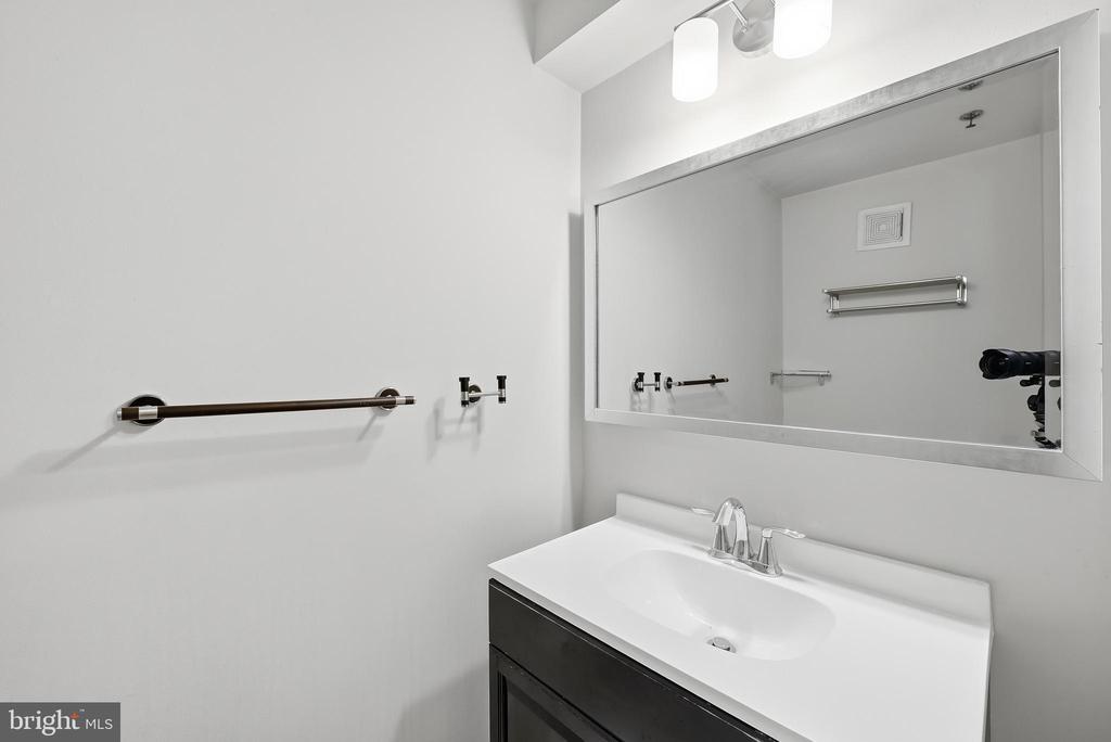 8986 HARROVER PLACE Unit: 86B