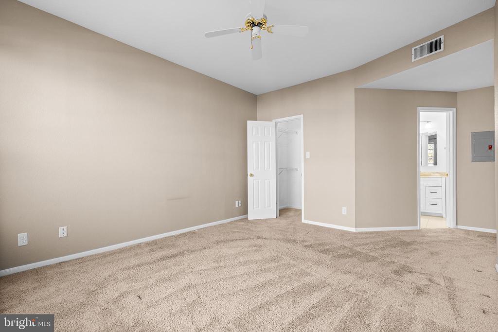 664 GATEWAY DRIVE SE 314