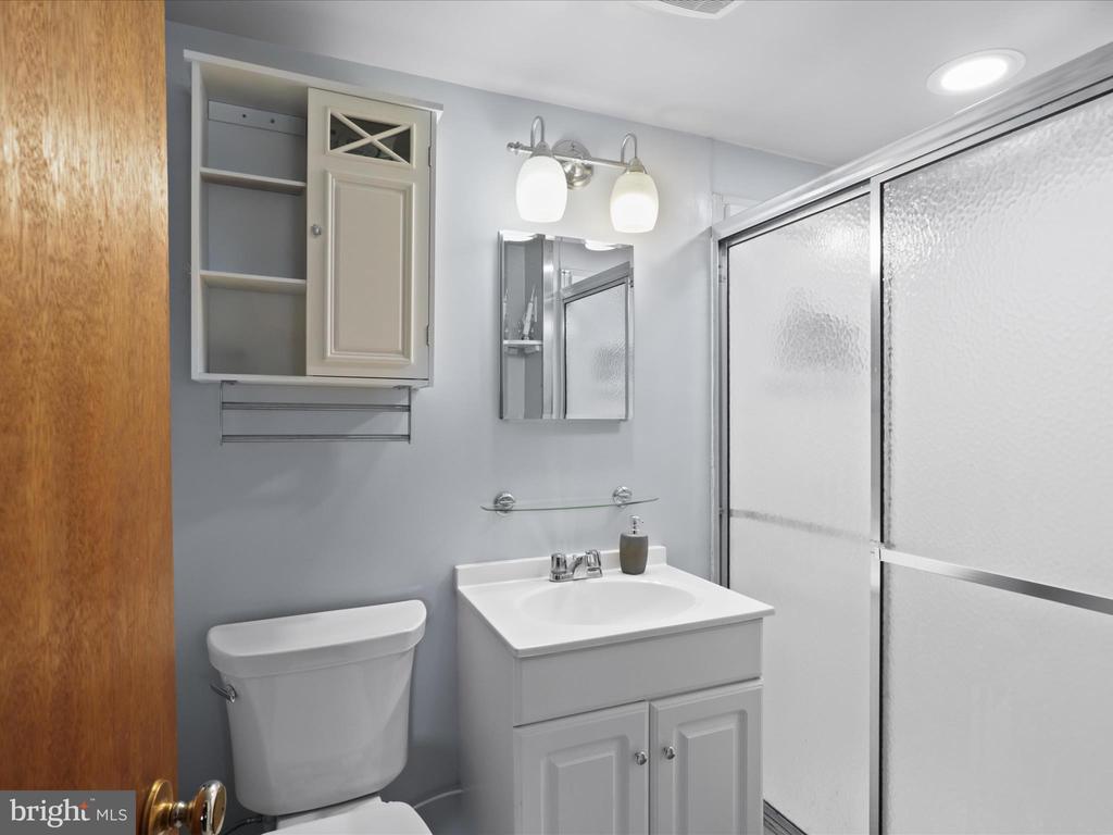 1952 Donna Ln