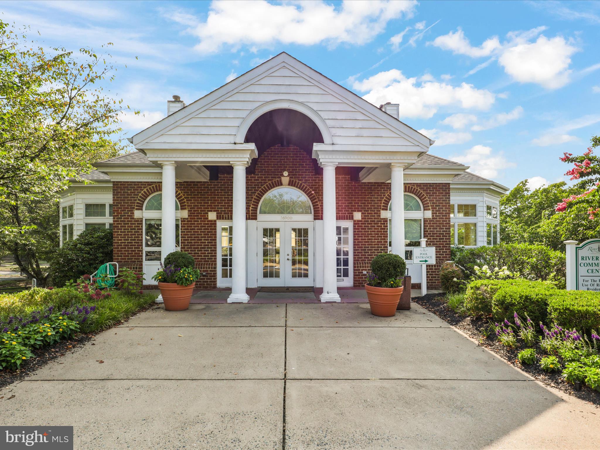 2869 Chevoit Hill Ct