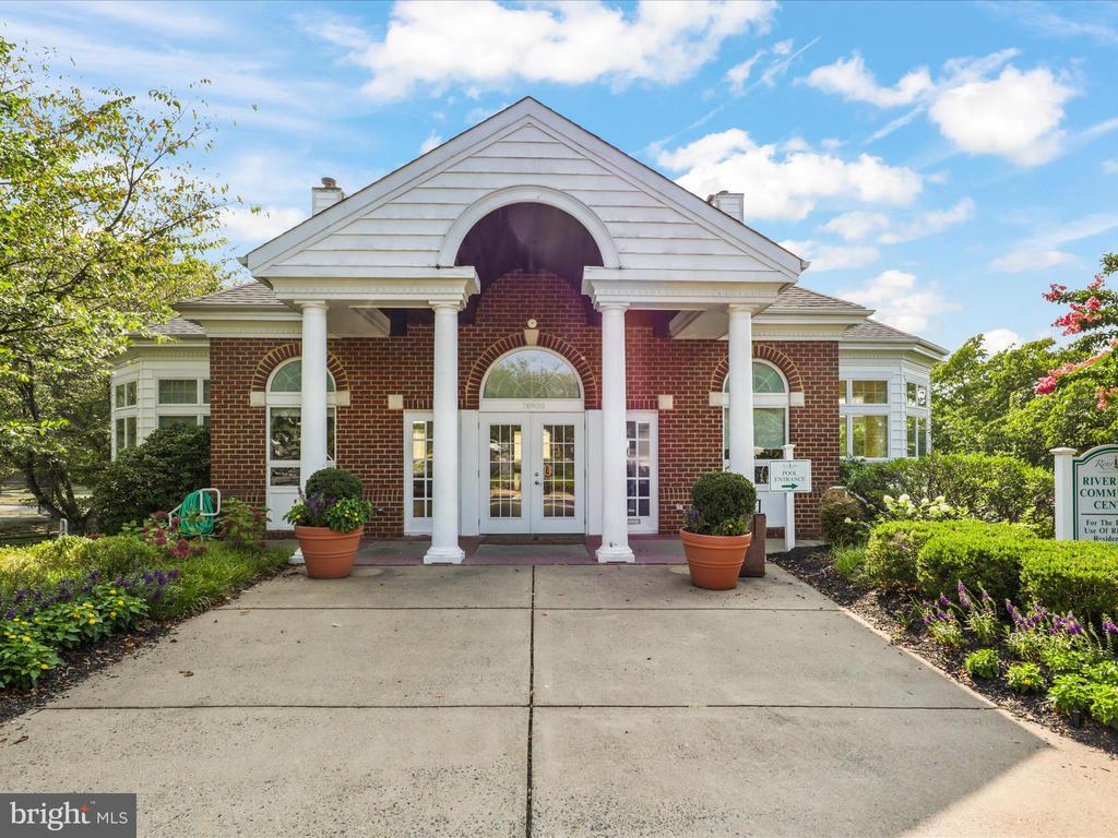 2869 Chevoit Hill Ct