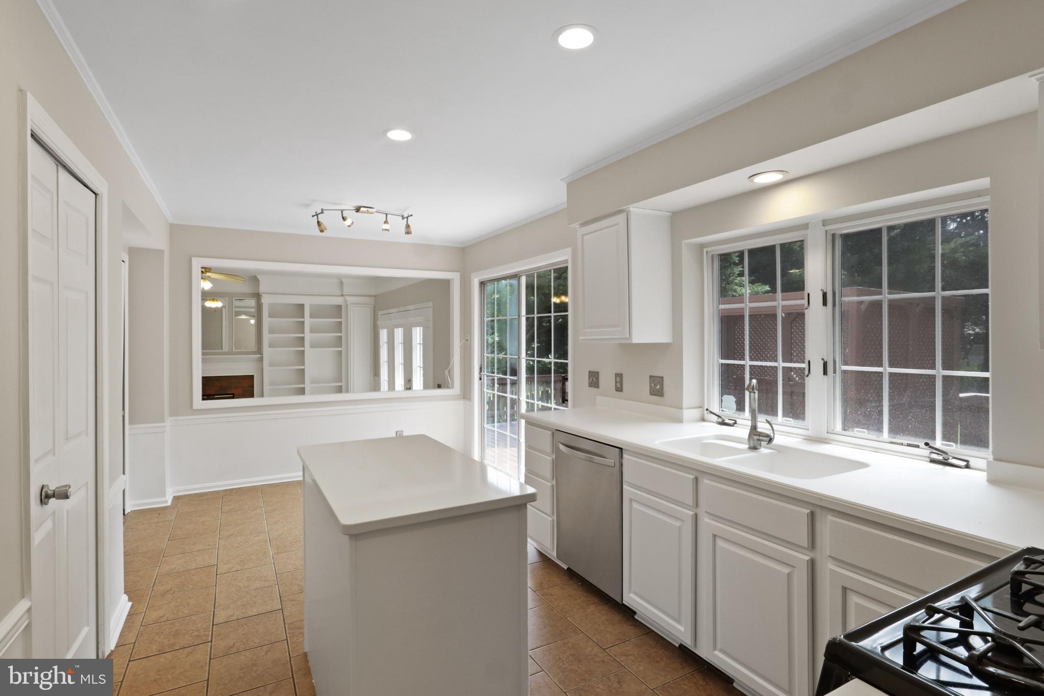 2869 Chevoit Hill Ct