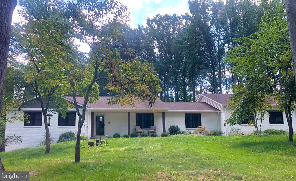 11049 NEWOOD DRIVE