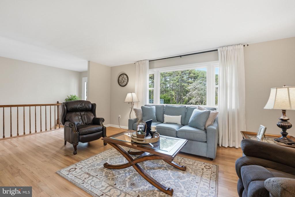 10804 LAKE JACKSON DRIVE