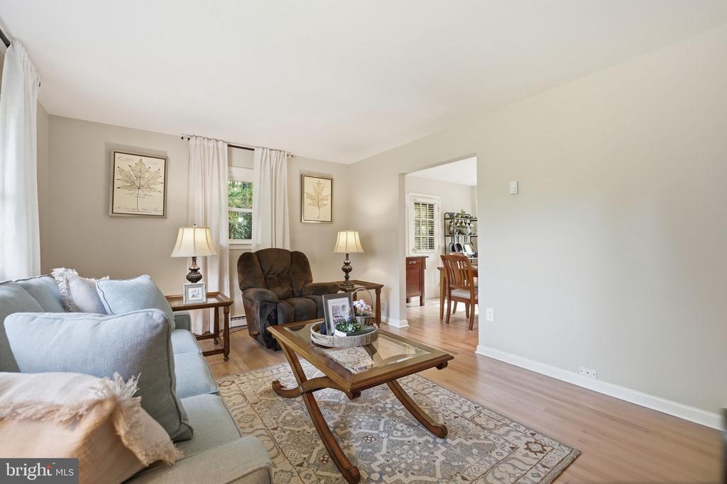 10804 LAKE JACKSON DRIVE