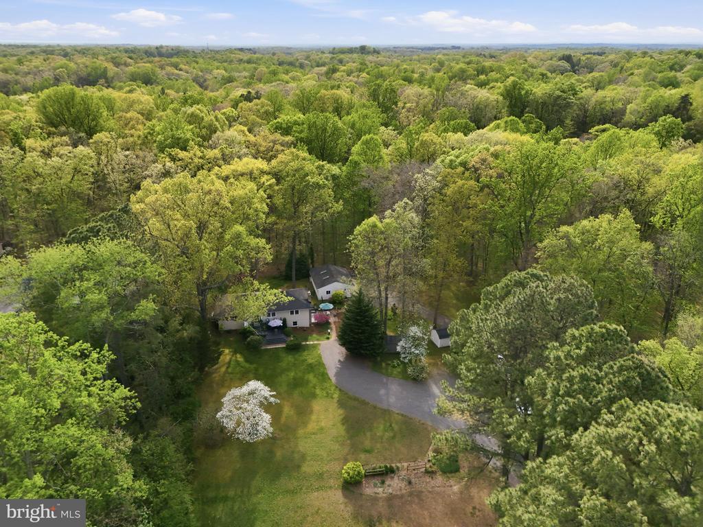 10804 LAKE JACKSON DRIVE