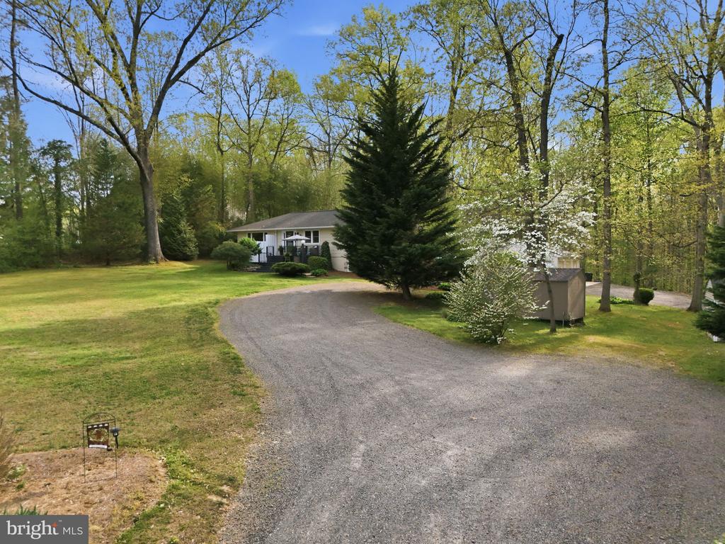 10804 LAKE JACKSON DRIVE
