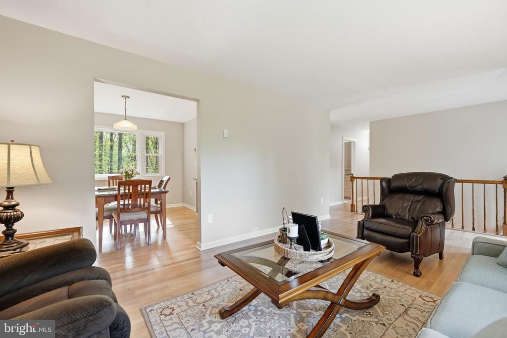 10804 LAKE JACKSON DRIVE
