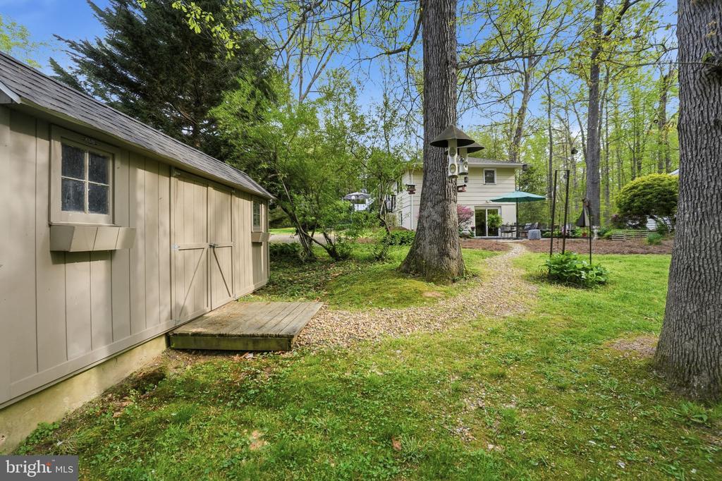 10804 LAKE JACKSON DRIVE