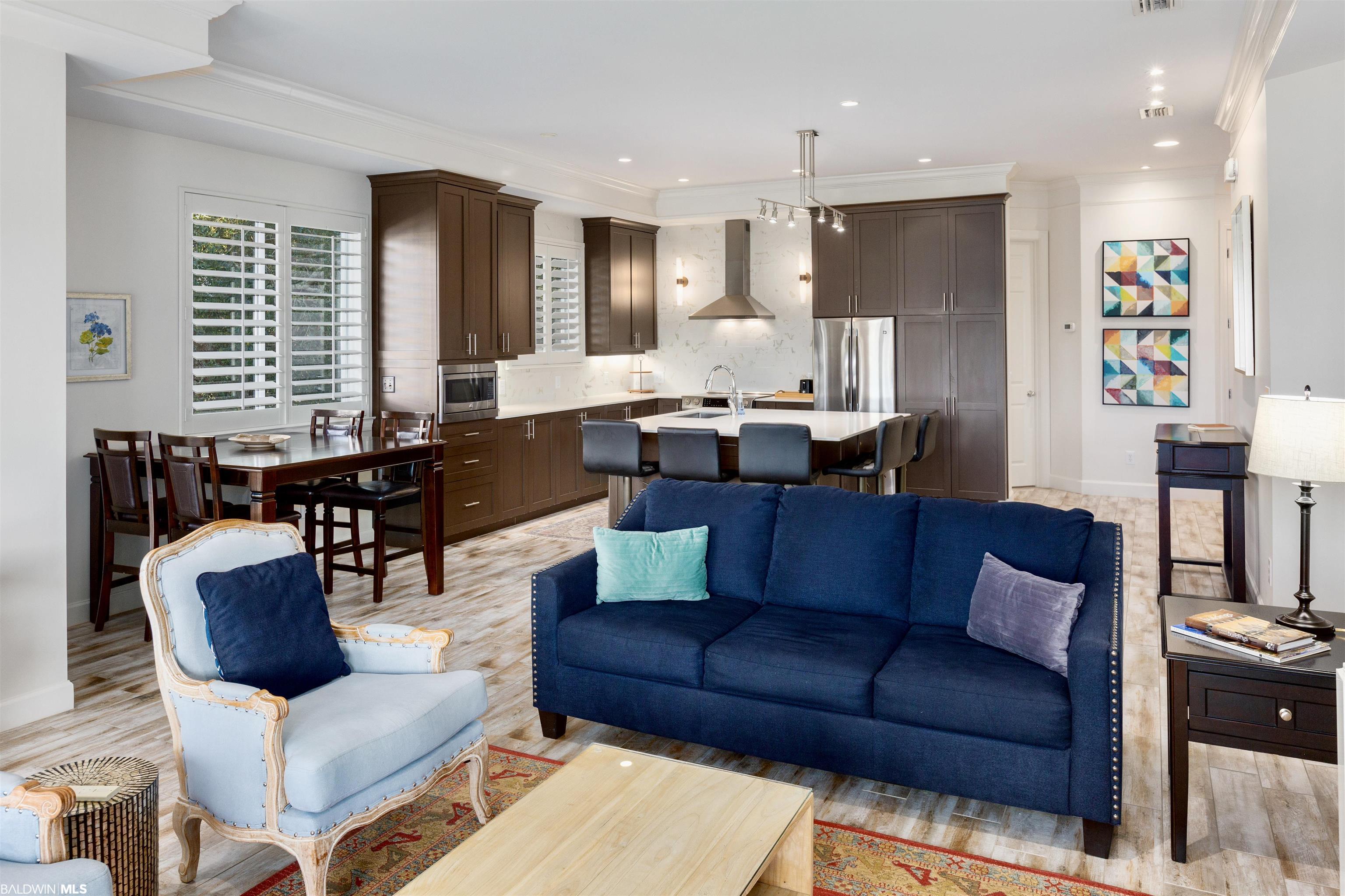 200 Peninsula Boulevard B204