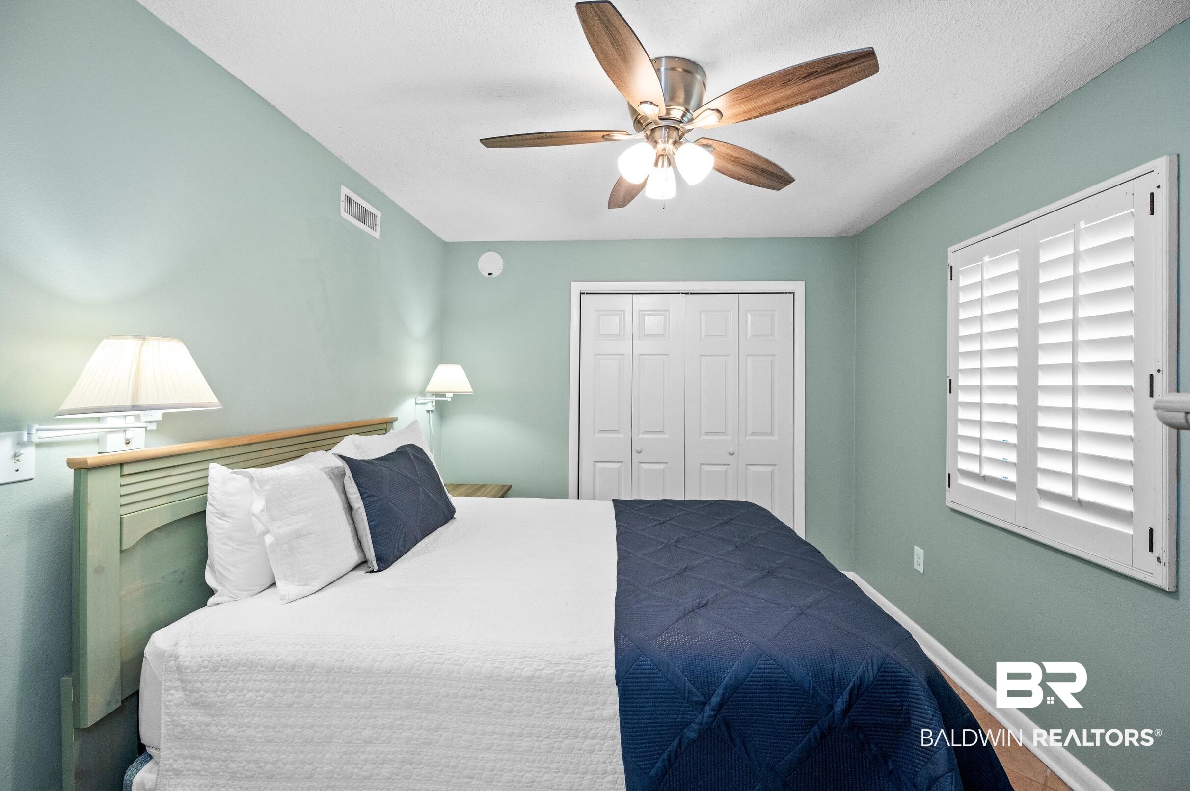939 W Beach Boulevard 701