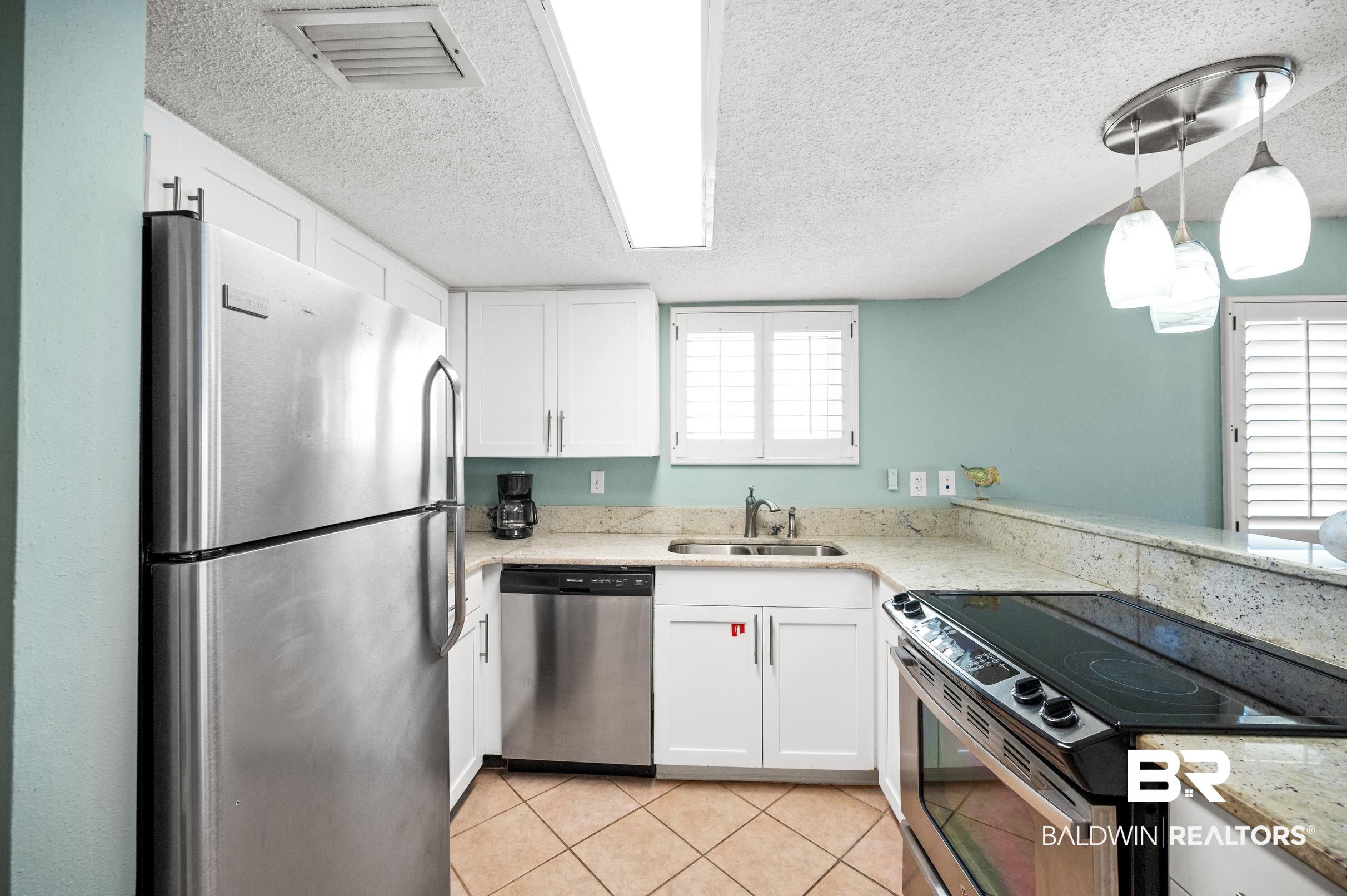 939 W Beach Boulevard 701