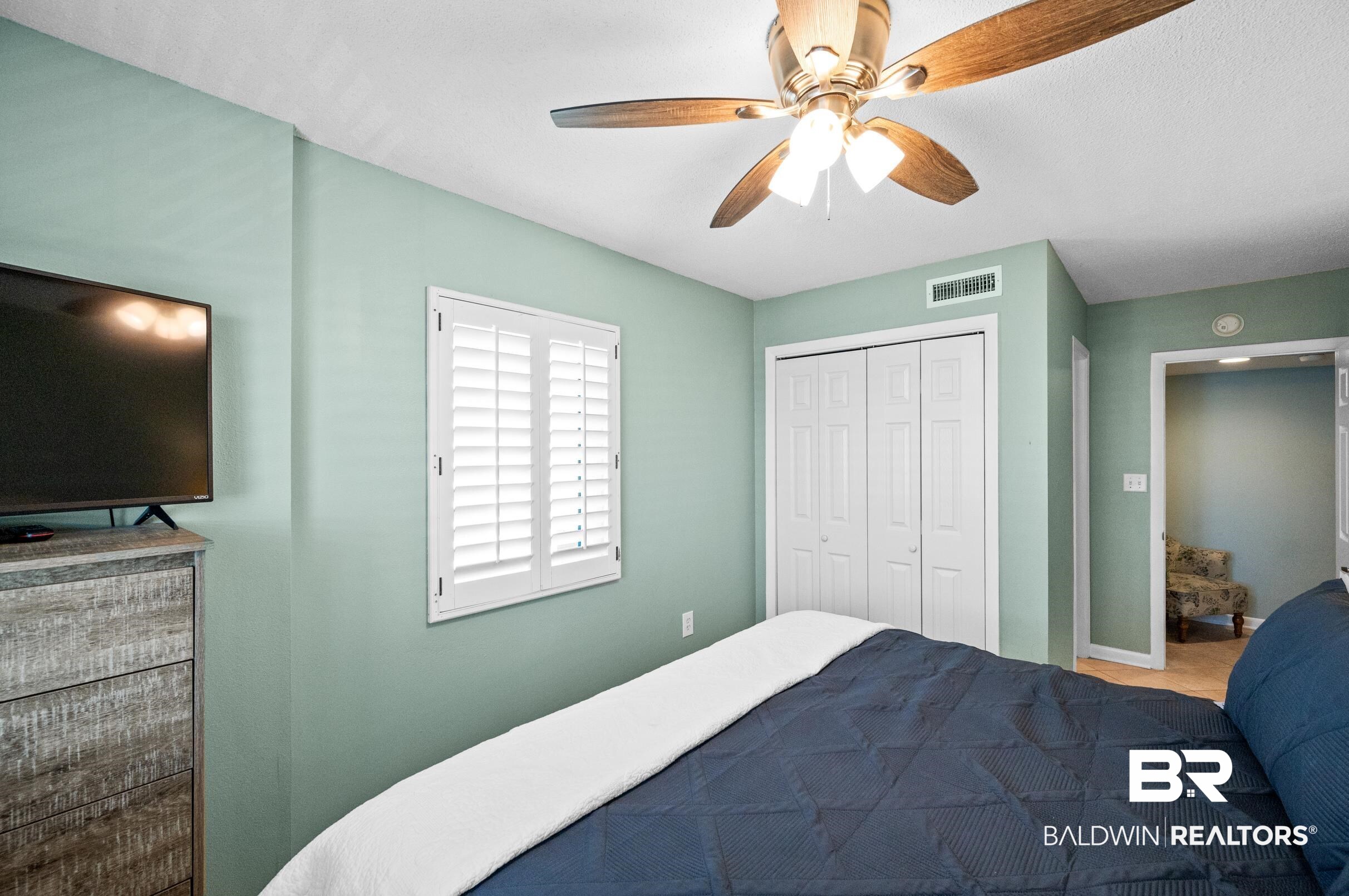 939 W Beach Boulevard 701
