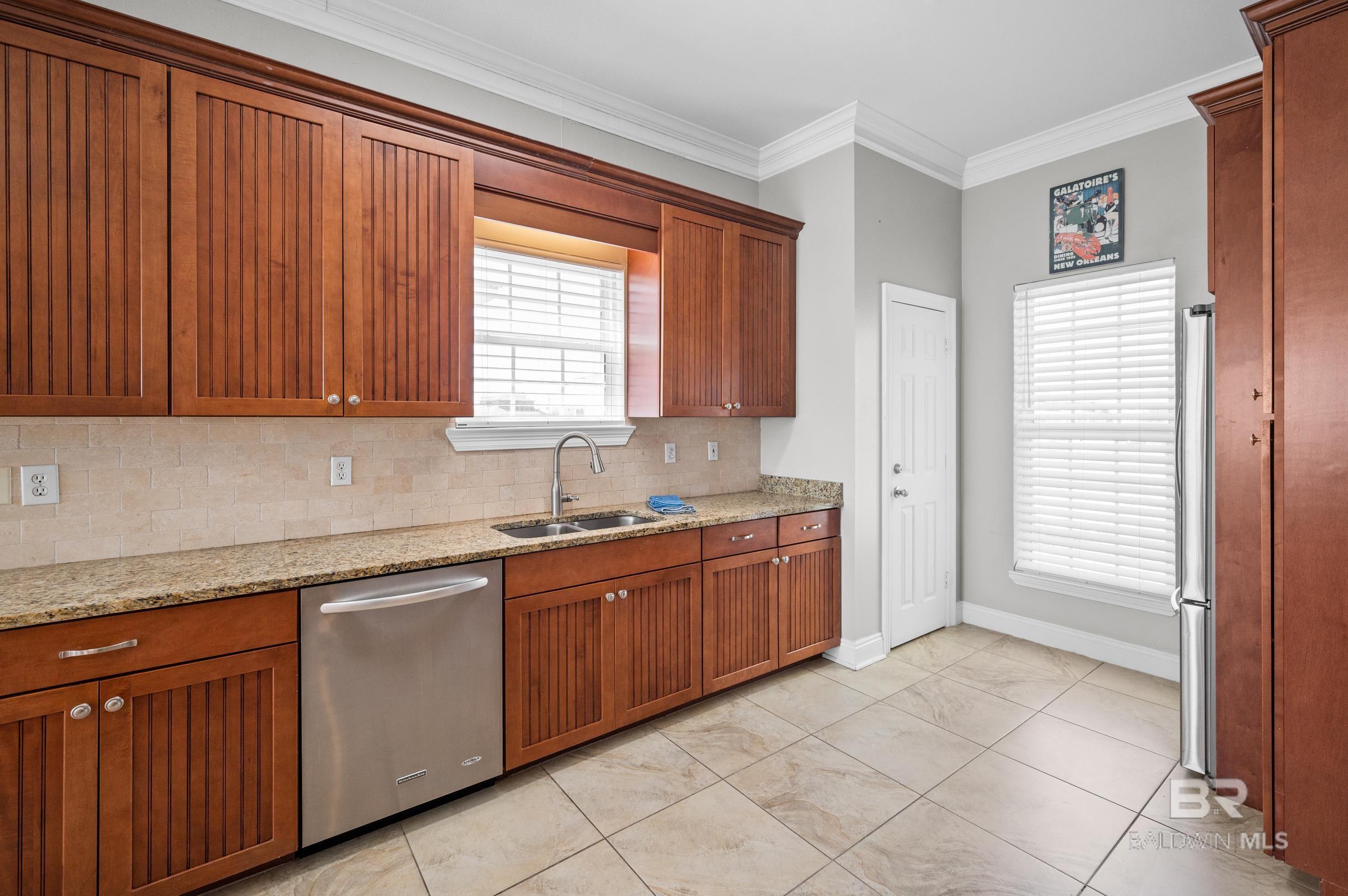 334 S Breakers Lane West