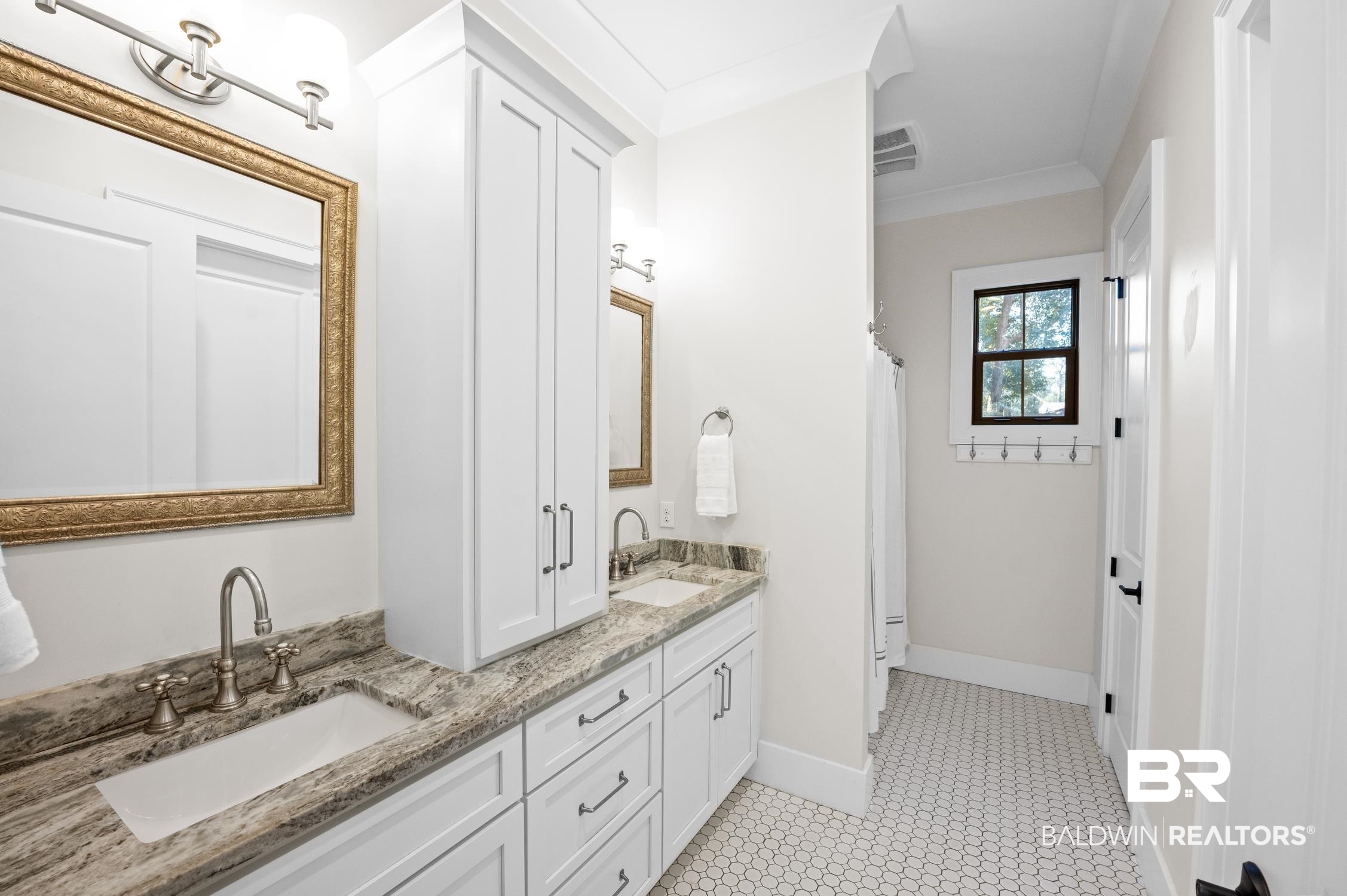 152 Pinecrest Lane